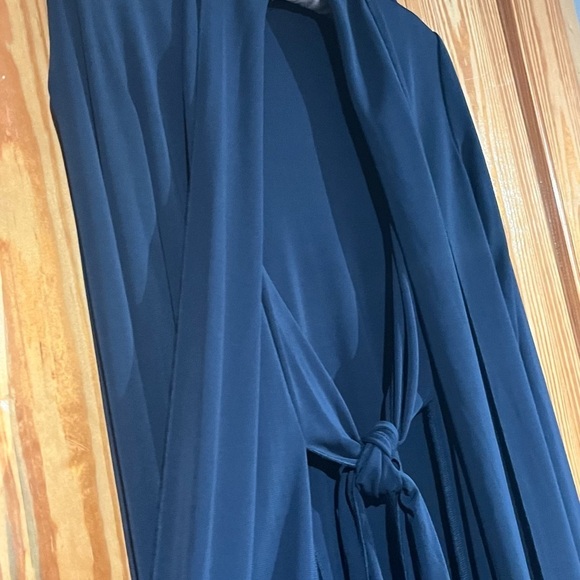 CAbi Waterfall Shawl Neck Tie Front Flowy Cardigan Jacket in Navy Blue - Picture 4 of 13